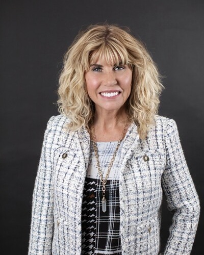 michele headshot-1